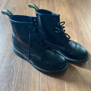 Dr. Martens 1460 Black Basically New!!!
